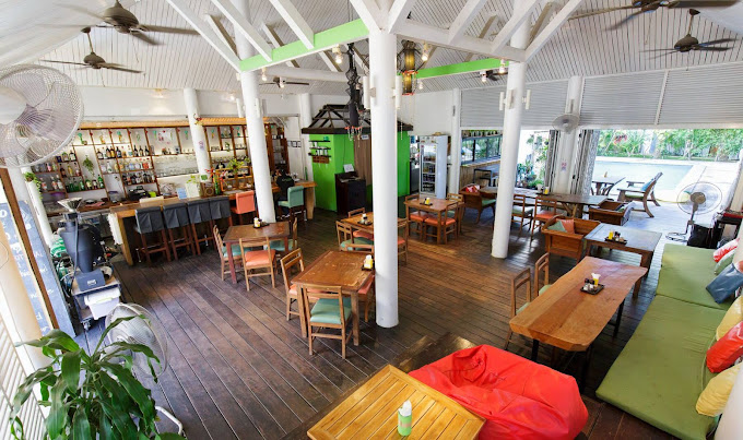 GREENLIGHT Restaurant & Café